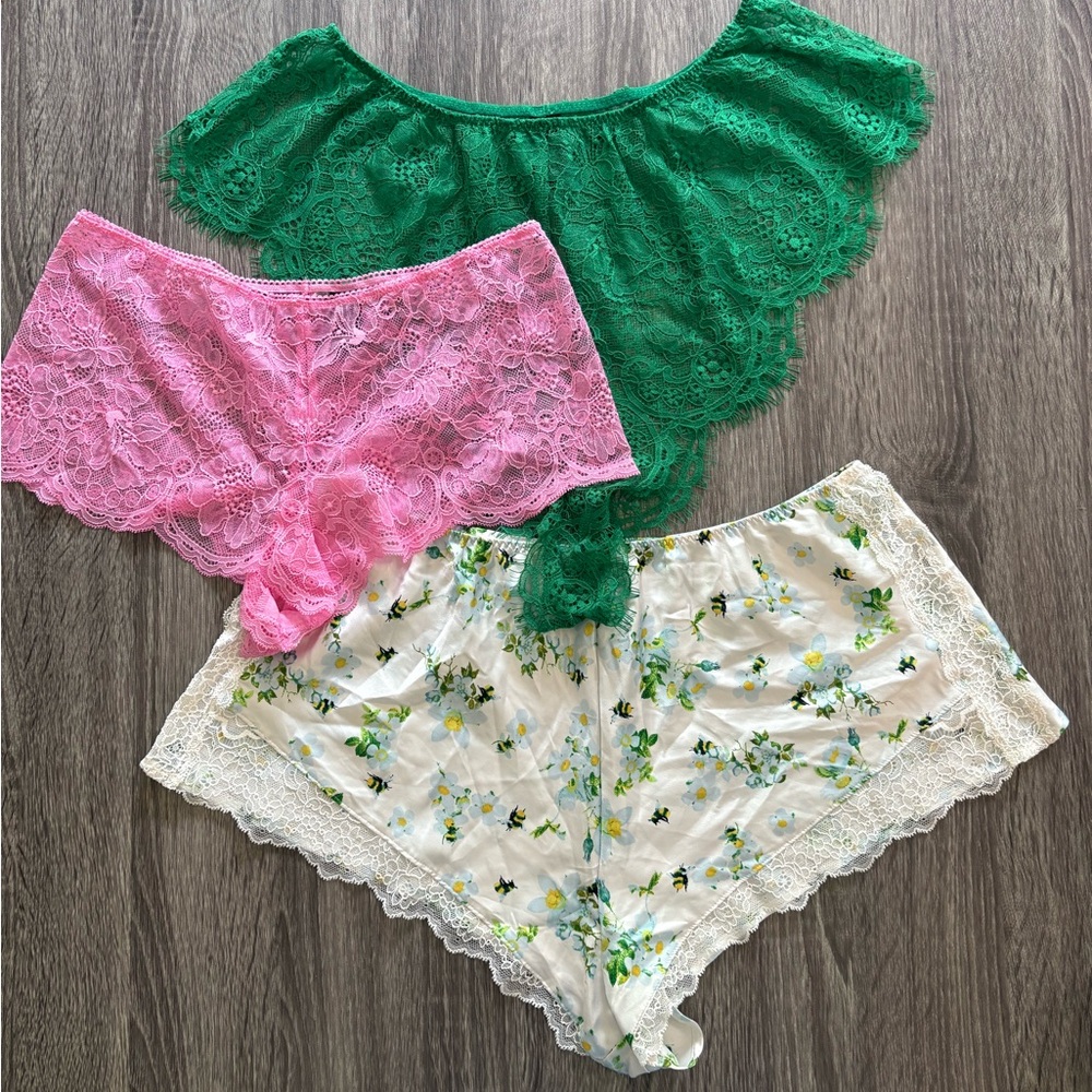 NEW! 3 VS boyfriend/shorts fit panties